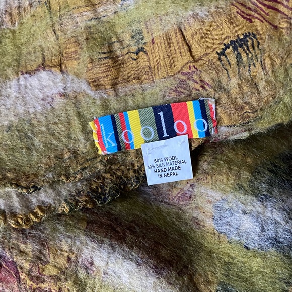 Scarf - Designer Kooloo Hand-woven NWOT 🧣 - Picture 4 of 5